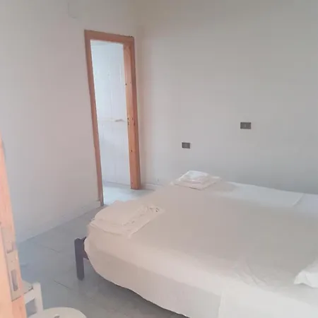 Camerota Basic Nyaraló Lentiscosa